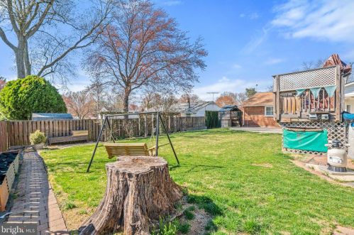 8017 Ellet Rd, Springfield VA  22151-1921 exterior