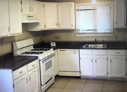 84 Durham St, Providence, RI 02908-1524