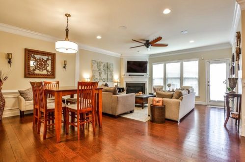 324 Ardmore Ct, Atlanta, GA 30309-1831