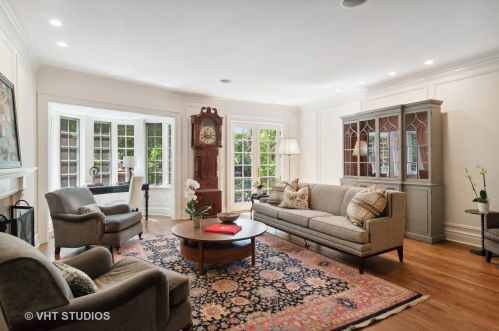 1651 Burling St, Chicago, IL 60614-5156