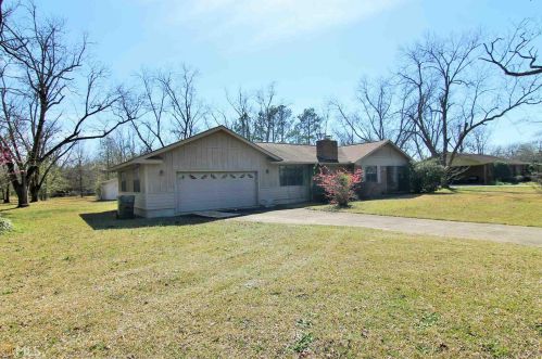 301 Pecan Ave, Marshallville, GA 31030-3941