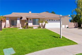 3638 Paris St, Hemet, CA 92545-6323