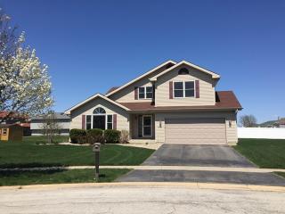 2088 Laura Ct, Bourbonnais, IL 60914-5051
