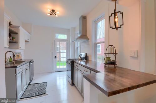 513 Laurel St, Lancaster PA  17603-5638 exterior