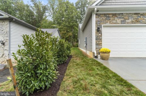 207 Beachside Cv, Locust Grove VA  22508-5365 exterior