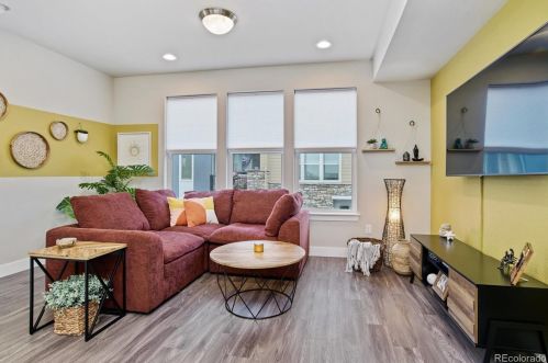 6749 Tempe Ct, Aurora CO  80016-2778 exterior