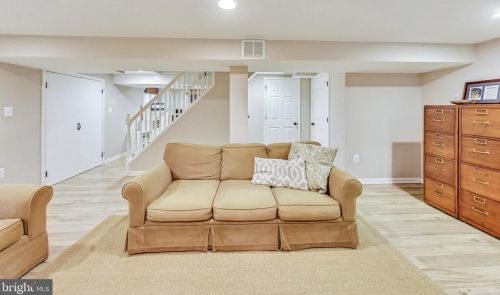 1506 Live Oak Dr, Silver Spring MD 20910-1543 exterior