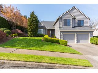 447 14th Ct, Damascus, OR 97080