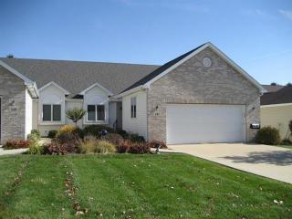 137 Parkview Dr, Oregon, IL 61061-1050