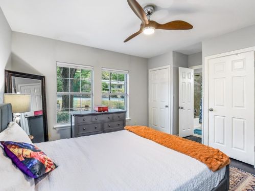 6207 Betty Cook Dr, Austin TX  78723-3313 exterior