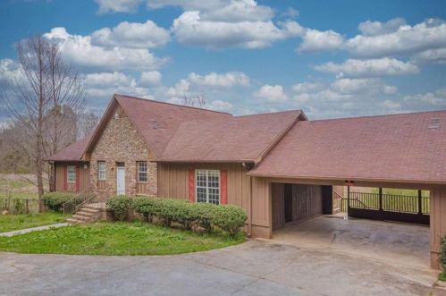 4464 Jim Hood Rd, Gainesville, GA 30506-1557