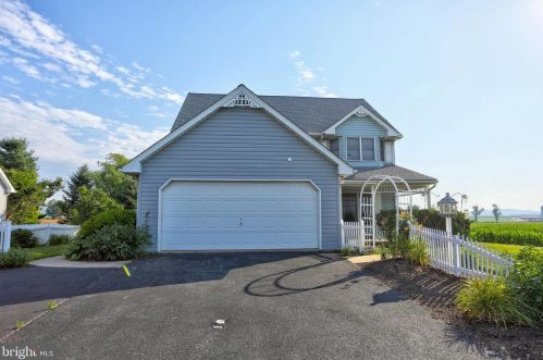 249 Kimberly Ln, Ephrata, PA 17522-9740