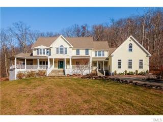 20 Silver Brook Ln, Newtown, CT 06470-2572