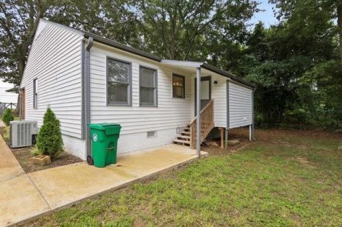 3904 Clairmont Rd, Atlanta GA  30341-4914 exterior