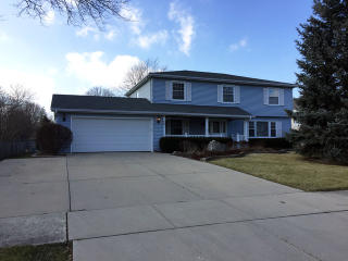 201 Devon Ln, Naperville, IL 60540-5841