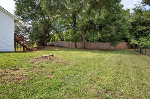 56 Gold Creek Dr, Jefferson, GA 30549-4191