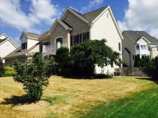 18426 Rim Rock Cir, Leesburg VA  20176-6831 exterior