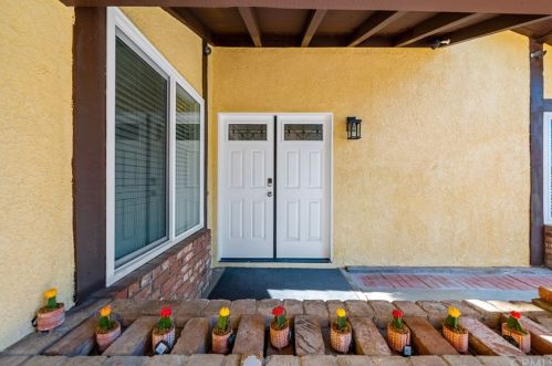 9447 Stirrup St, Riverside CA  92509-4960 exterior