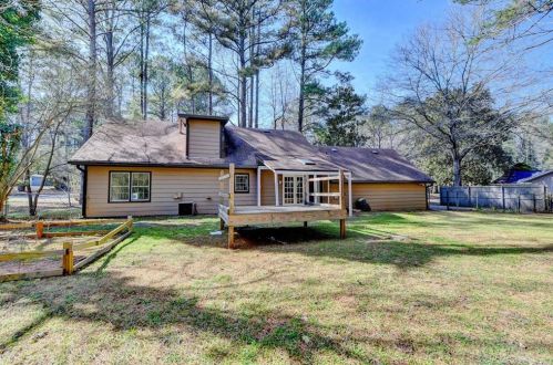 3936 Woodland Cir, Conyers GA  30013-3057 exterior