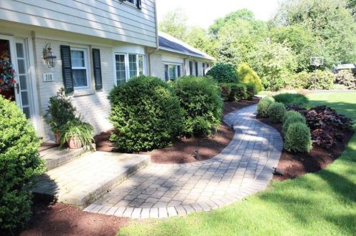 108 Cresthill Dr, Warwick, RI 02818-2620