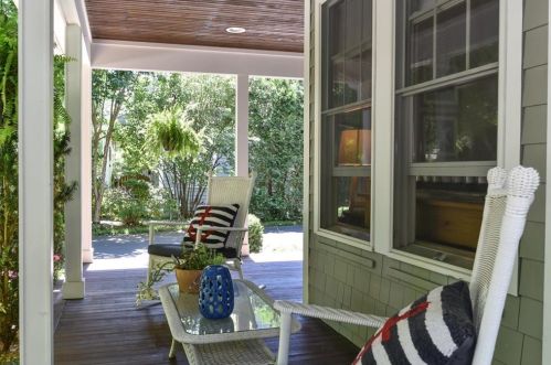 424 Wickford Point Rd, North Kingstown, RI 02852-4047