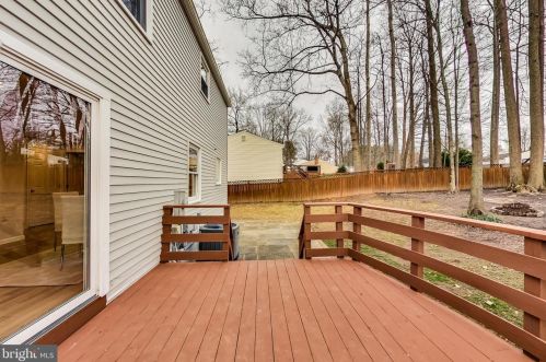 9107 Wax Myrtle Ct, Springfield VA  22015-2007 exterior