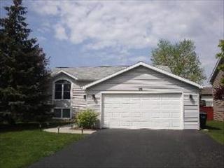 10 Autumn Ln, Streamwood, IL 60107-2887
