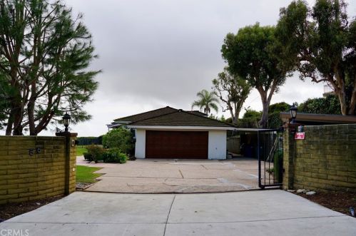 66 Rockinghorse Rd, Palos Verdes Estates, CA 90275-6565