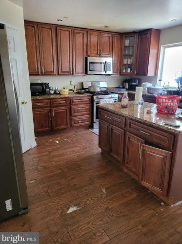 1805 Carters Grv Dr, Silver Spring MD 20904-6626 exterior