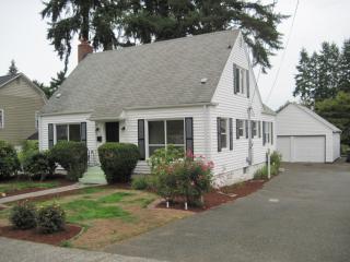 157 Golden Gate Ave, Tacoma, WA 98466-7411