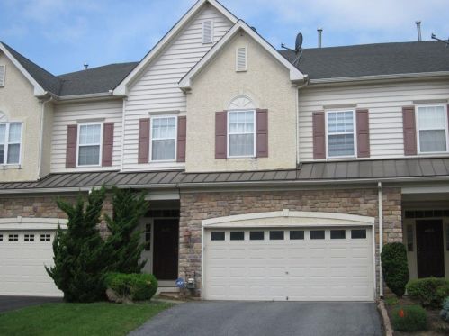 4005 Page St, Allentown, PA 18104-4565