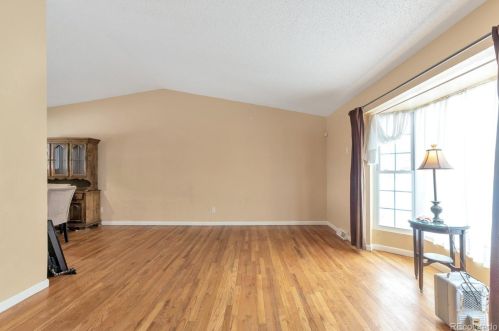 562 Revere St, Denver, CO 80011-8325