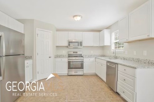 2888 Chilhowee Dr, Atlanta GA  30331-9444 exterior
