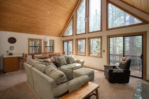 13178 Muhlebach Way, Truckee CA  96161-6424 exterior