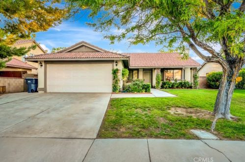 43903 Kennsington Pl, Lancaster, CA 93536-5834
