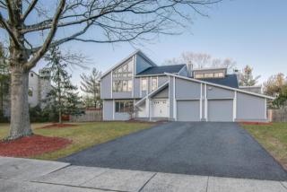 12 Glenview Dr, Tinton Falls, NJ 07712-3485