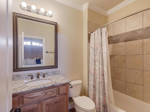 4233 Haskell Dr, Carrollton TX 75010-4280 exterior