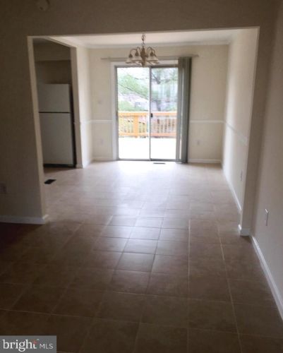 12272 Dapple Gray Ct, Woodbridge VA  22192-6213 exterior
