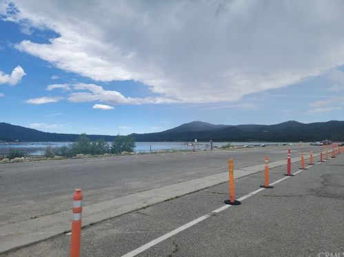 400 Pine Knot Blvd, Big Bear CA  92315-1560 exterior
