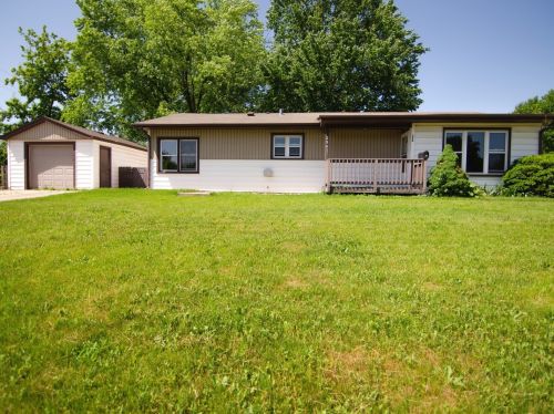 254 Hickory Dr, Bull Valley, IL 60014-3448