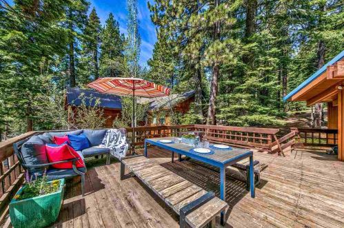 11576 Chamonix Rd, Truckee CA  96161-6413 exterior