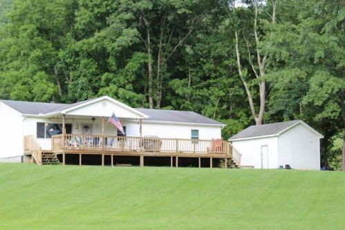 100 Orlando Ln, Prichard, WV 25555-8007