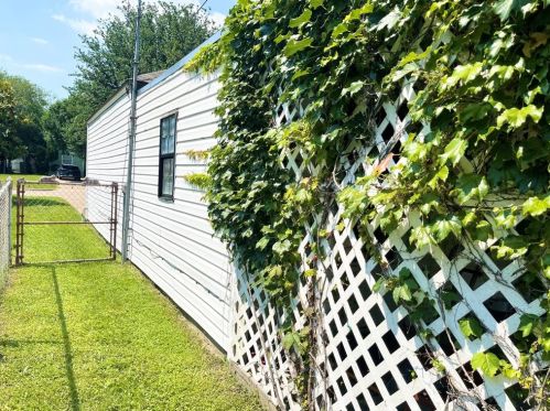 4033 Valentine St, Fort Worth TX  76107-6308 exterior