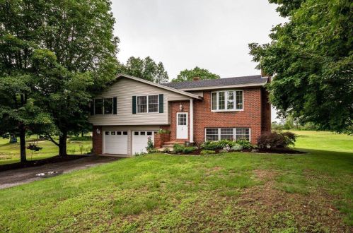 78 Rollins Rd, Portsmouth, NH 03869-5006