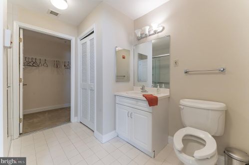 2304 Windrow Dr, Princeton NJ 08540-5020 exterior