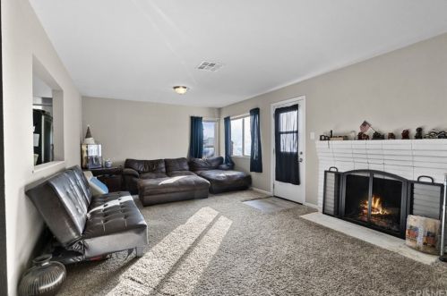 16015 Q St, Mojave, CA 93501-1634