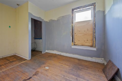 5434 Paulina St, Chicago, IL 60640-1128