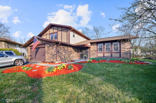 233 Cheshire Ct, Lemont, IL 60440-2033