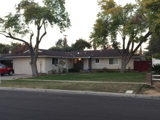 1316 Almendra Dr, Fresno, CA 93710-6304