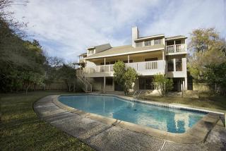 18646 Martinique Dr, Houston TX  77058-4244 exterior